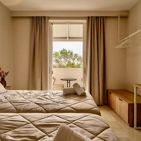 Zante Apts 公寓